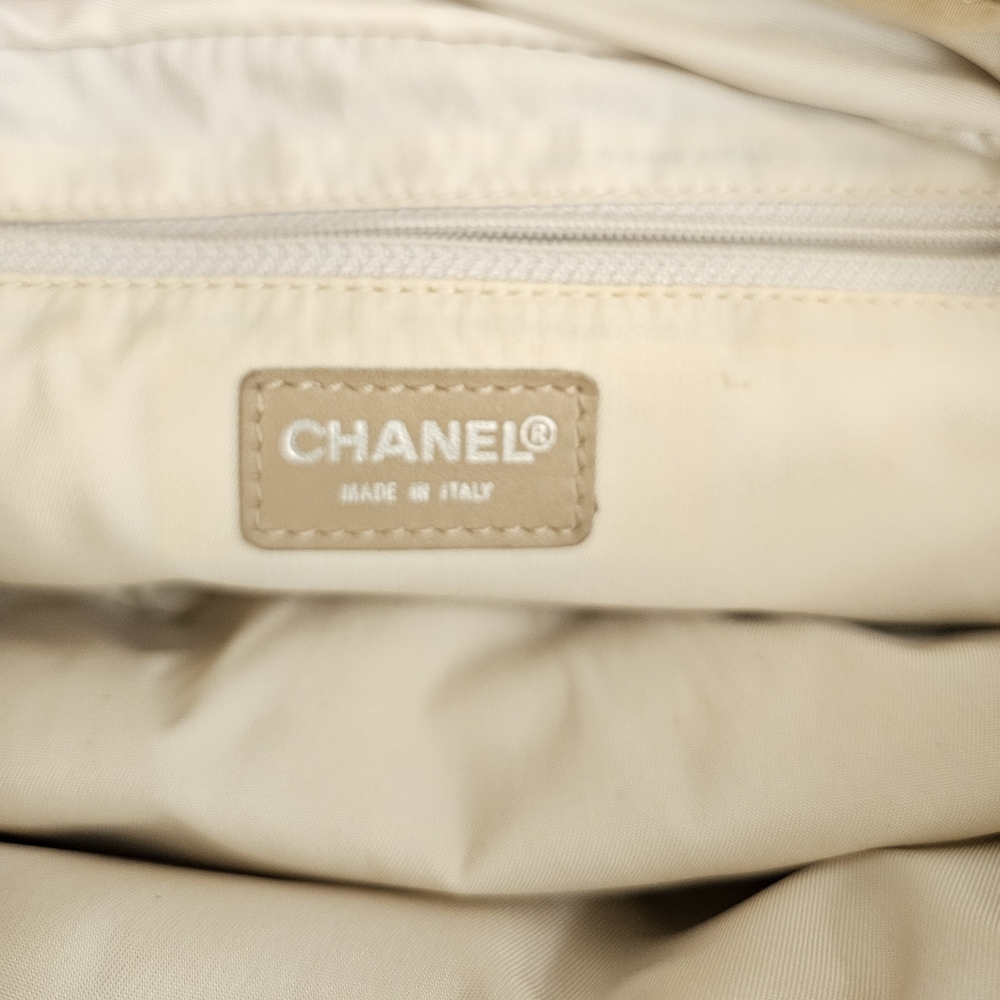 CHANEL Travel Line Jacquard Bowler Bag - Picture 14 of 15